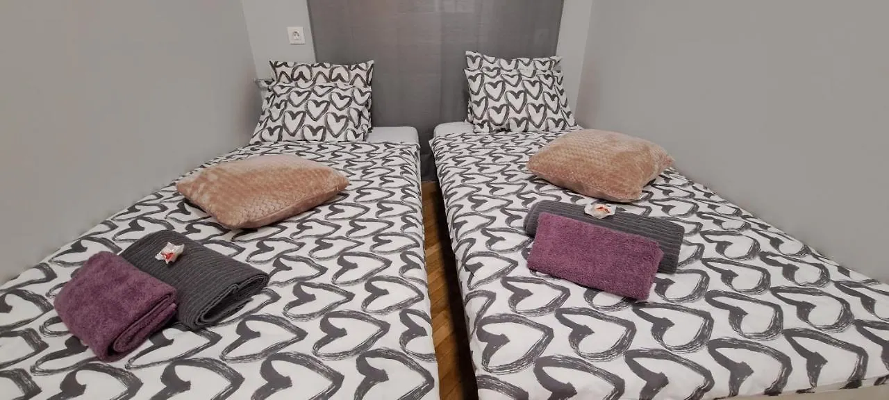 6-Pack Apartment In The Party District Budapest